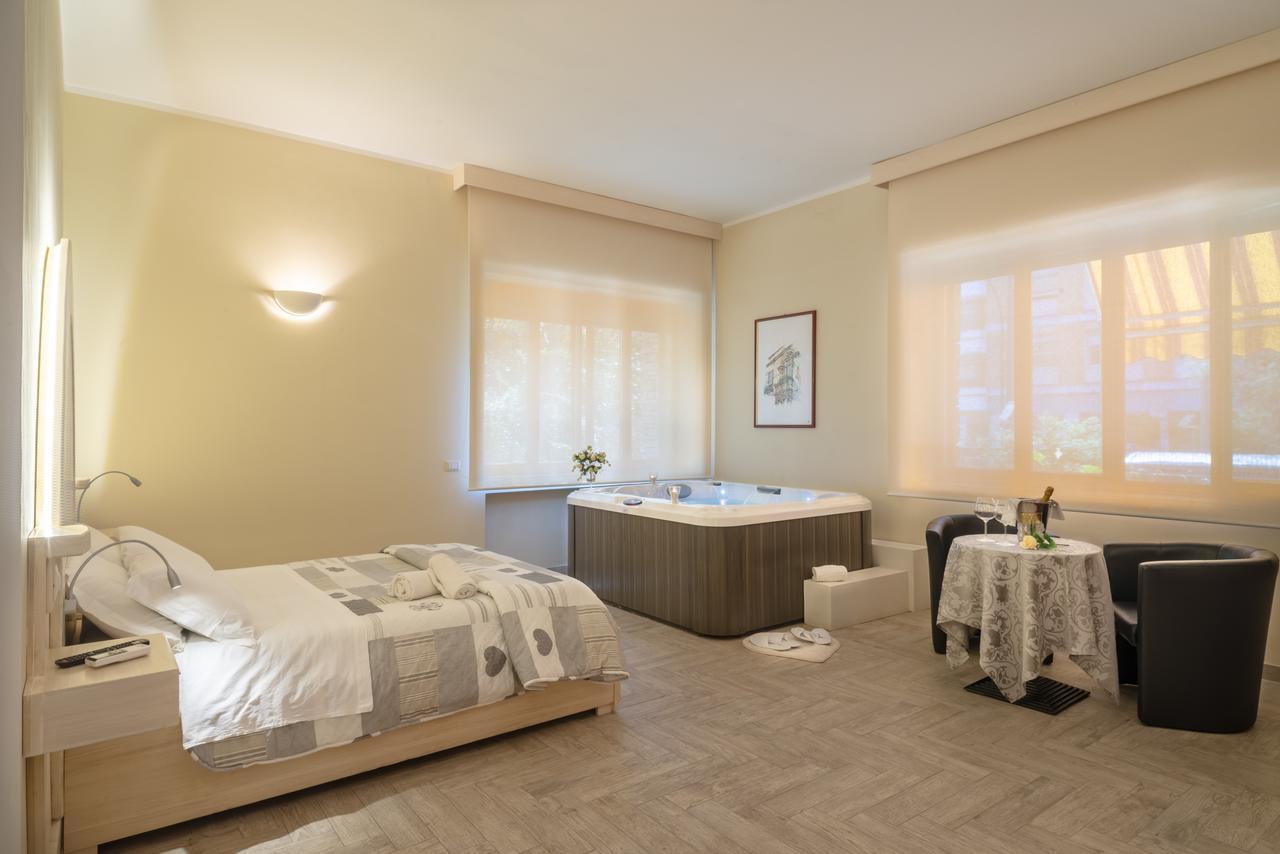 Villa Domus Salento Suites&Rooms Lecce Exterior foto