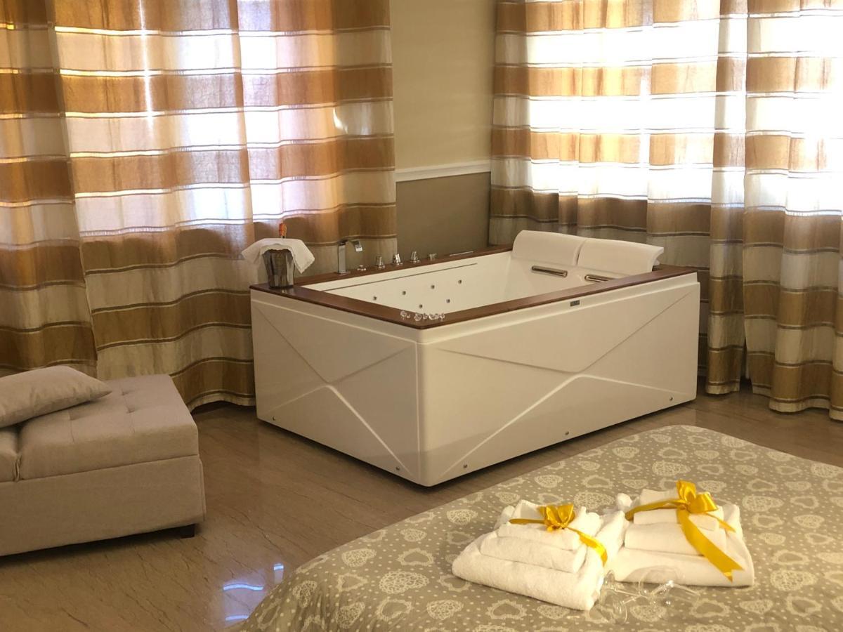 Villa Domus Salento Suites&Rooms Lecce Exterior foto
