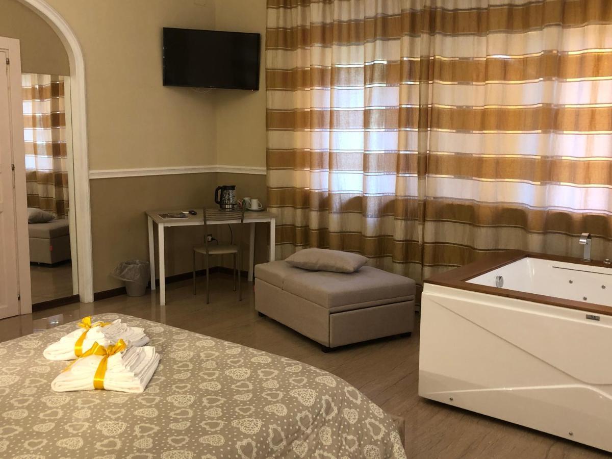 Villa Domus Salento Suites&Rooms Lecce Exterior foto